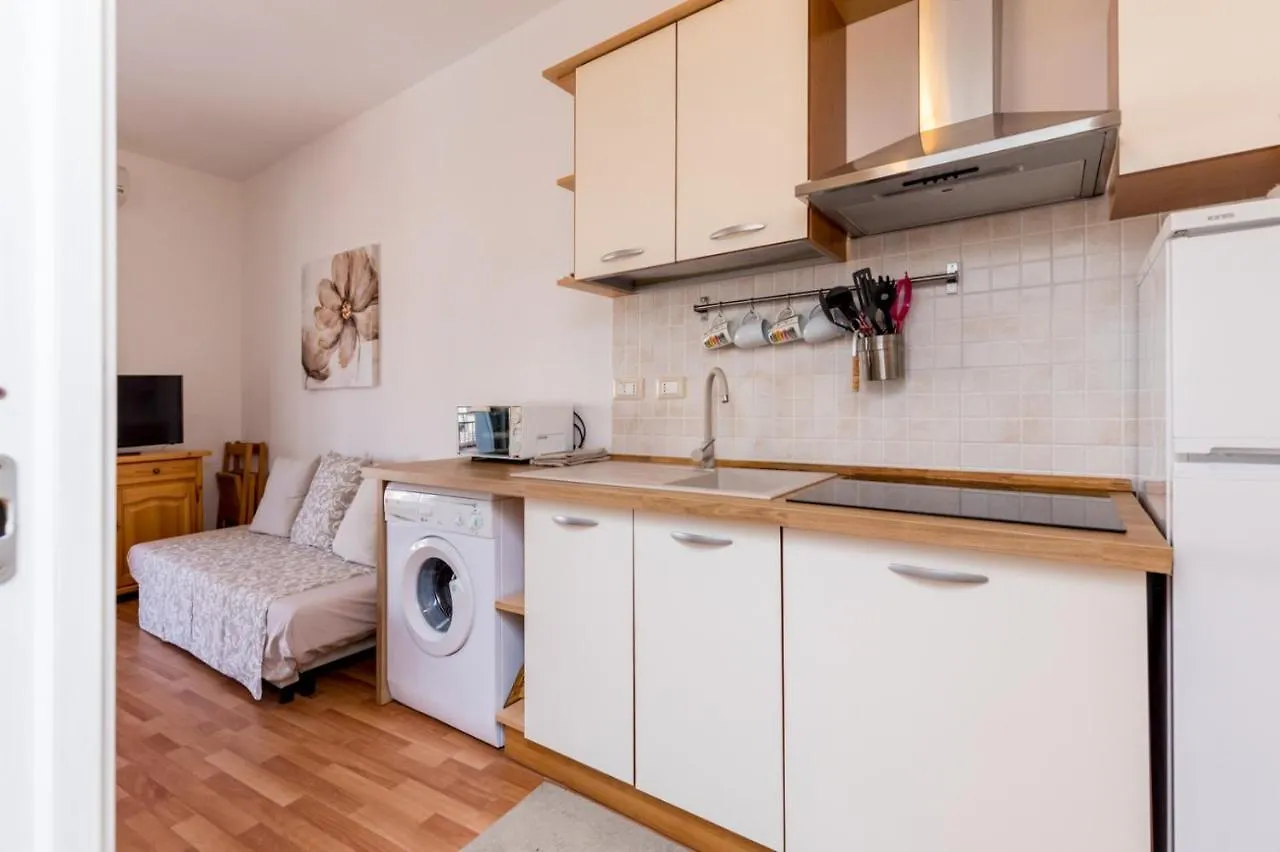 Apartament Belvedere Naxos 10 Giardini-Naxos 0*,  Włochy